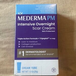 PM Intensive Overnight Scar Cream - Purple and White